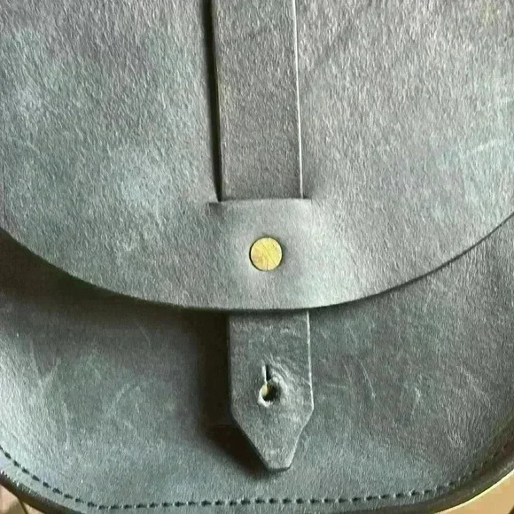 Tribe Alive Distressed Leather Navy Blue Crossbody Rounded Saddle Bag - Picture 5 of 12